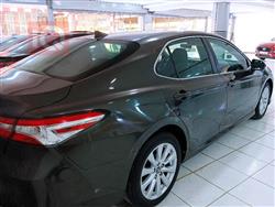 تۆیۆتا کامری